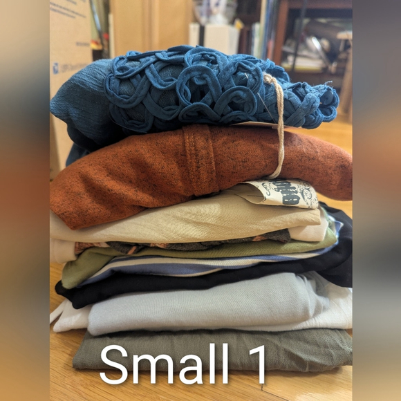 Lot of 10 NWT Tops Reseller Mystery Box Zenana Watermelon Riah etc - Picture 4 of 16